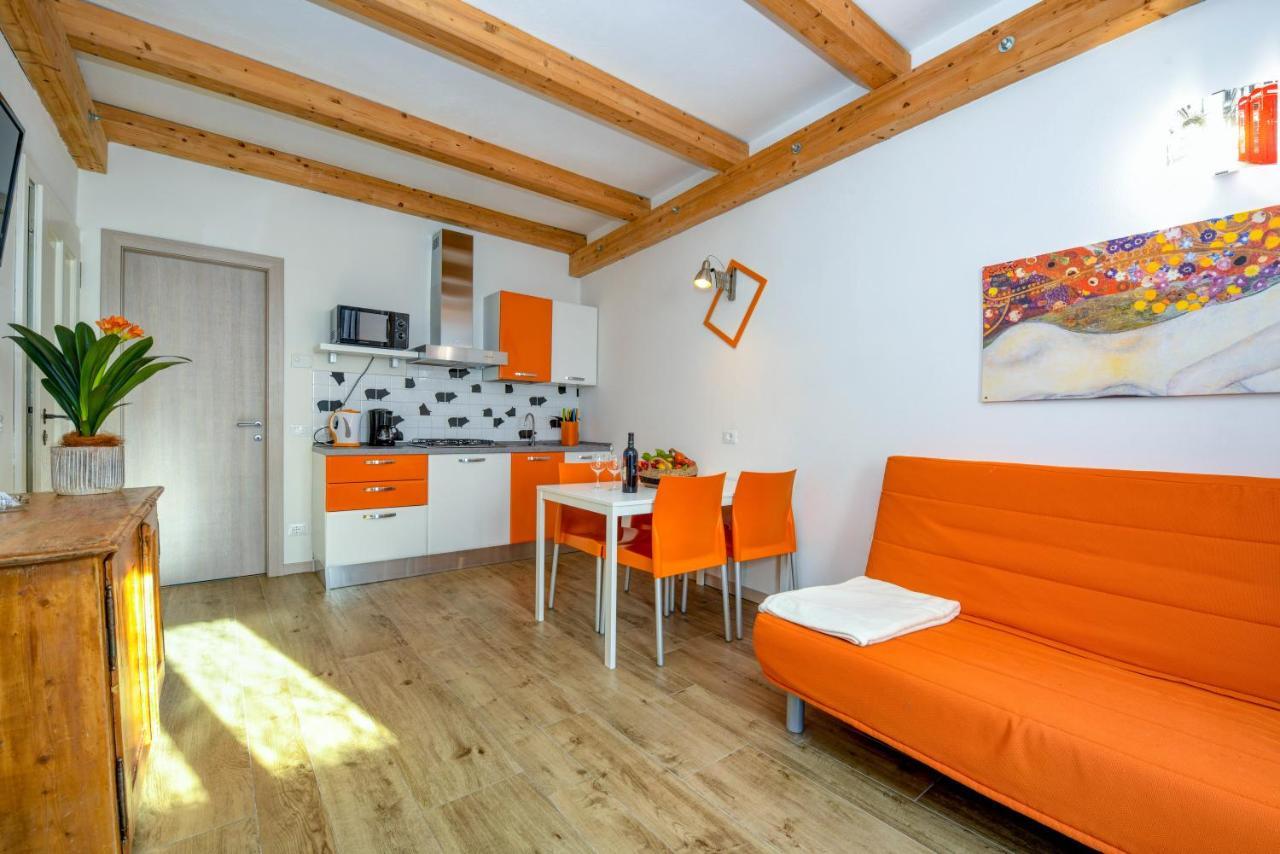 トレモージネCasa Nel Borgo - Il Picchioアパートメント エクステリア 写真