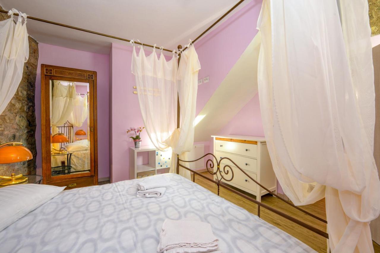 トレモージネCasa Nel Borgo - Il Picchioアパートメント エクステリア 写真